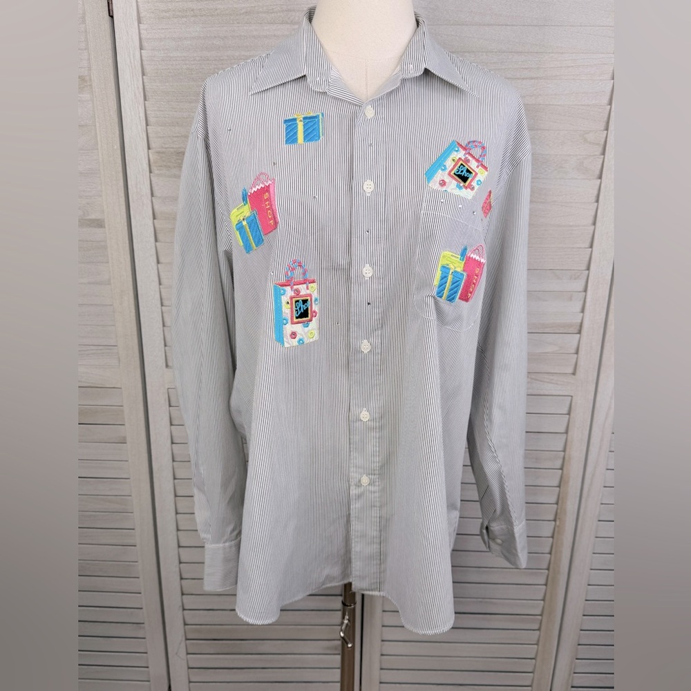 MILI DESIGNS Women's Vintage 90's Button Down Shirt w Embroidered Patches-Large